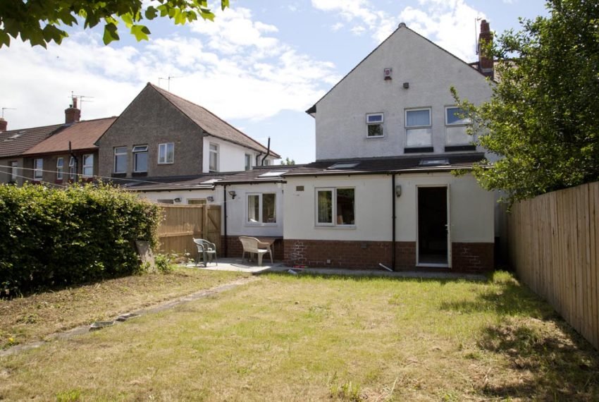 42907_599924_rear garden